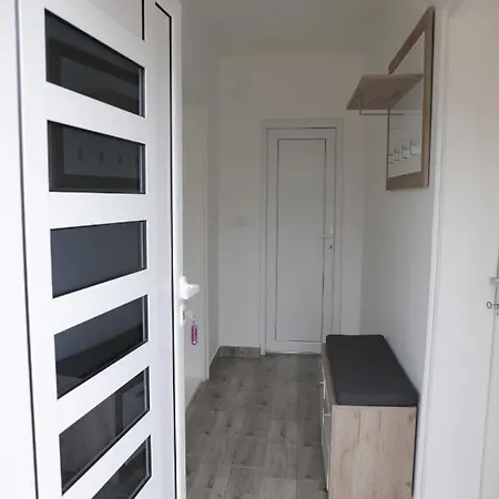 Apartament Ena