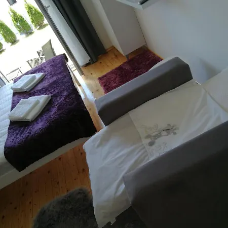 Apartament Ena